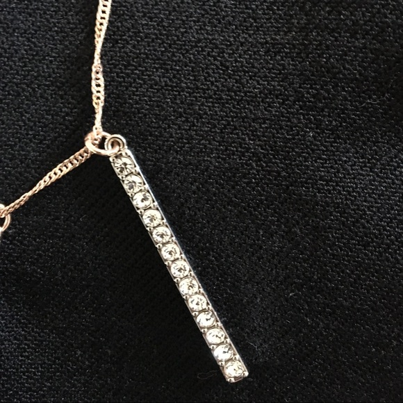 Reitmans Pendant Cluster Necklace - Picture 6 of 7